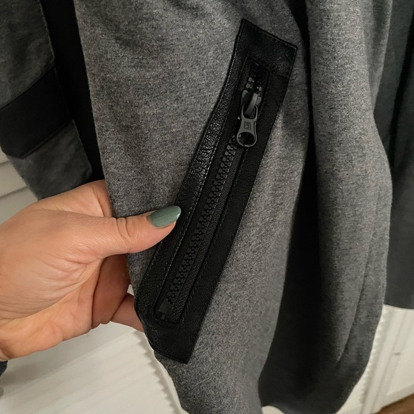 Blanc Noir Charcoal Heather and Black Traveler’s Jacket - Picture 13 of 16